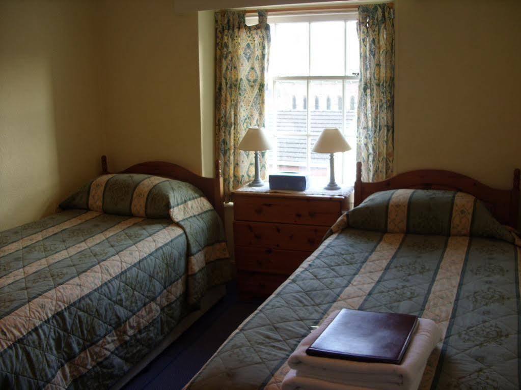 The Beacons Guest House Brecon Exterior photo